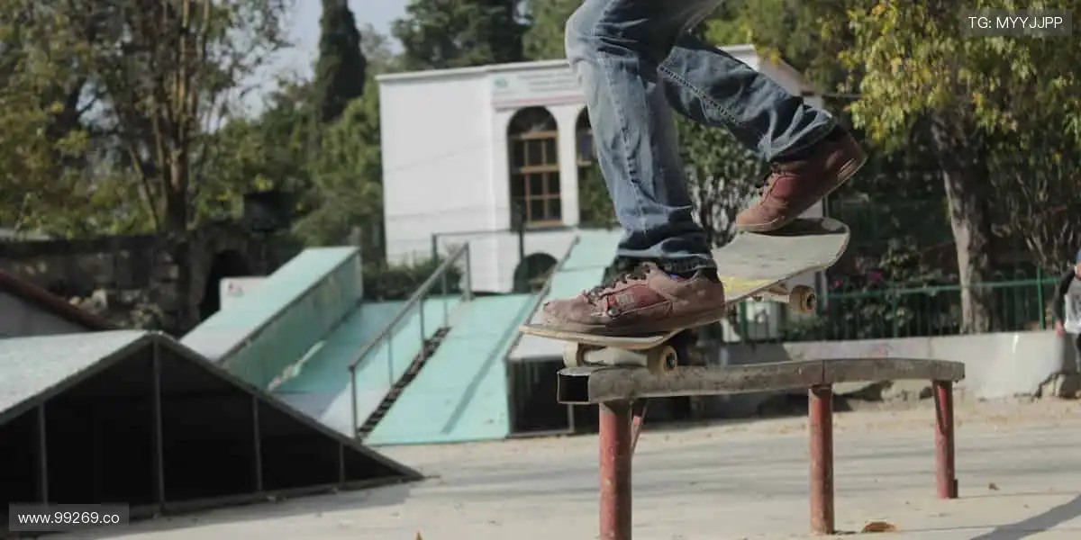 全球赛事同步追,精彩瞬间不错过!🌍⏯️